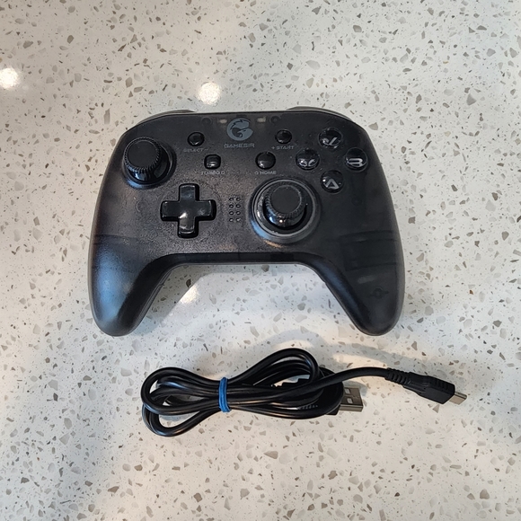 Gamesir T4 Pro wireless controller Nintendo Switch /PC/ IPhone/ Andriod - Picture 1 of 3